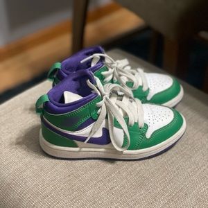 Jordan 1 Mid
Incredible Hulk (PS)